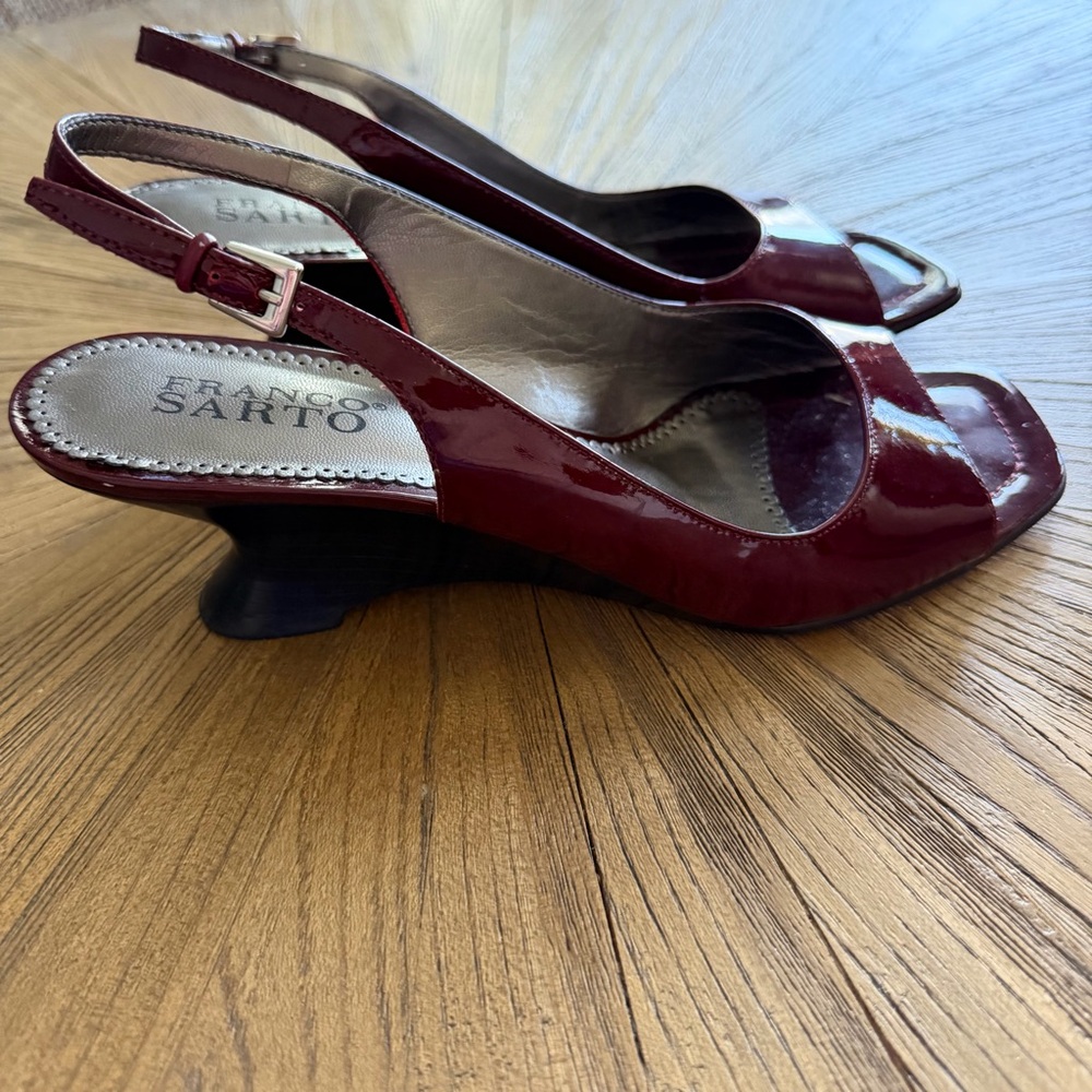 Franco Sarto 8.5 Slingback Open toe patent leather Wedge Burgundy Red